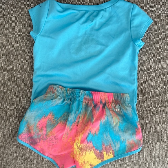 Nike Light Blue Dri-FIT Shirt and Colorful Shorts - Picture 3 of 3